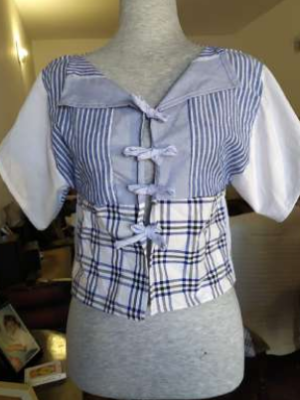 Indumentaria realizada a partir de sobrantes textiles reutilizados, mediante la técnica de moulage